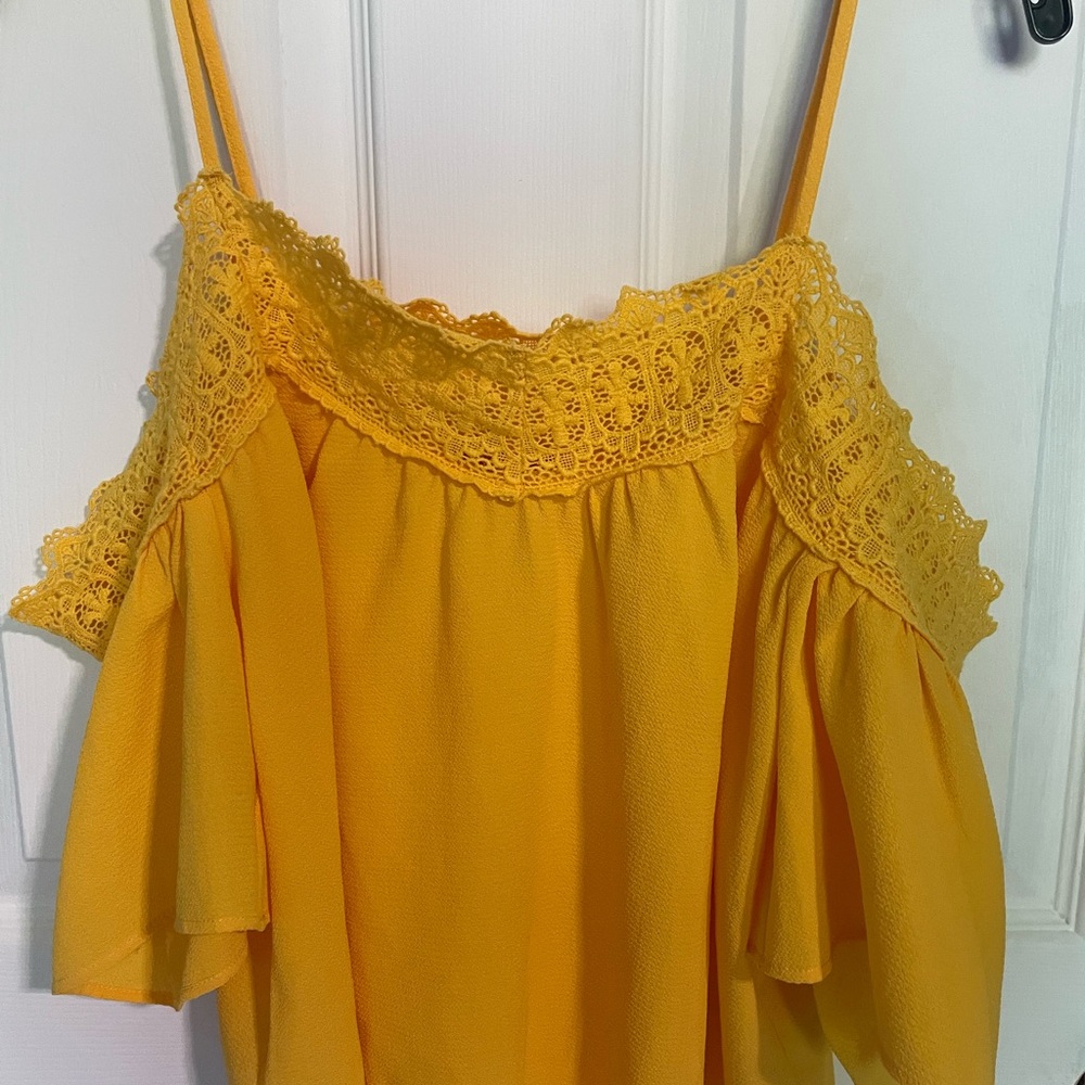 Guess Yellow Ruffled Cropped Blouse - Picture 9 of 14